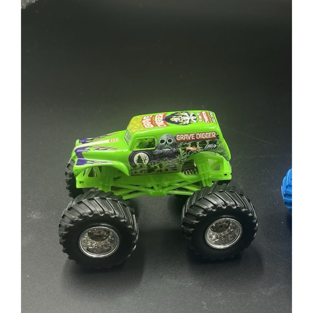 Hot Wheels Monster Jam Grave Digger Truck Lot of 4 1:64 Scale‎ Bad Bone - Picture 3 of 8